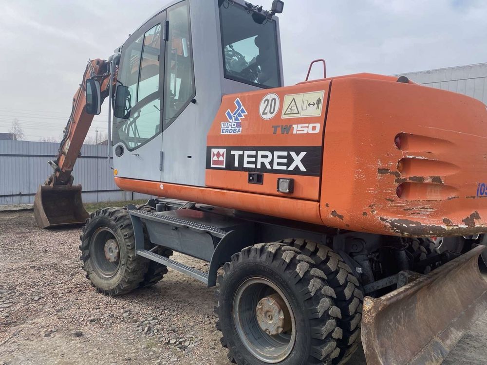 Колісний ескаватор Terex TW150