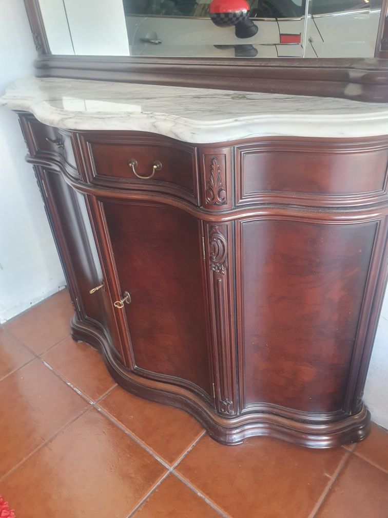 Vendo sapateira ...