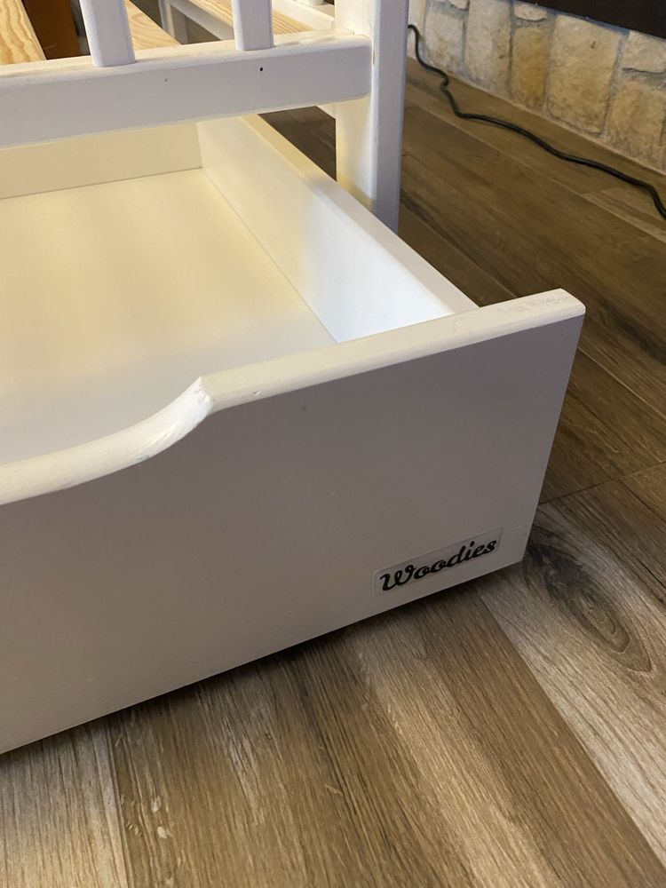 Białe łóżeczko Woodies ze skrzynią