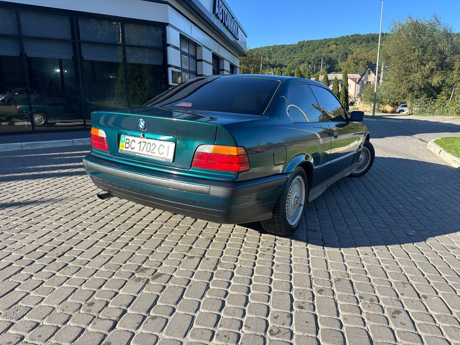 BMW 320I 2,0 автомат 1996р