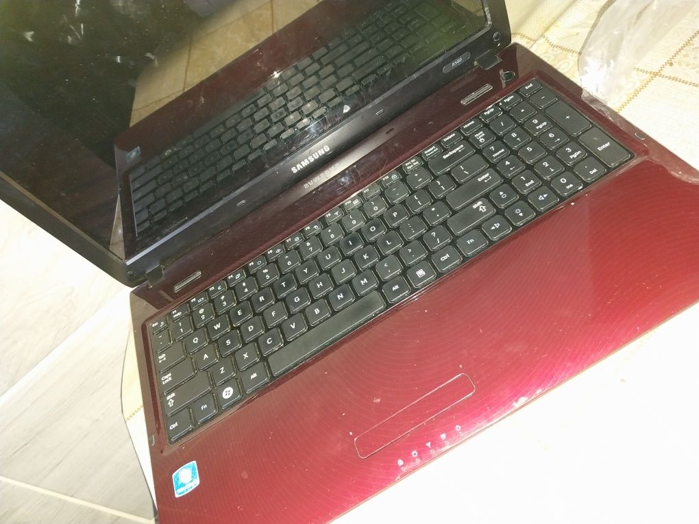 Laptop samsung r580