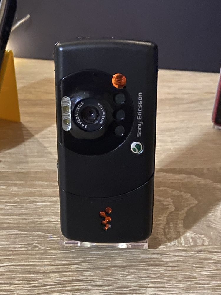 Мобильный телефон Sony Ericsson W810i