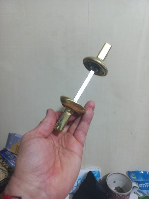 Ручки б,у на дверь  ,,armadillo,, ширина  8 см