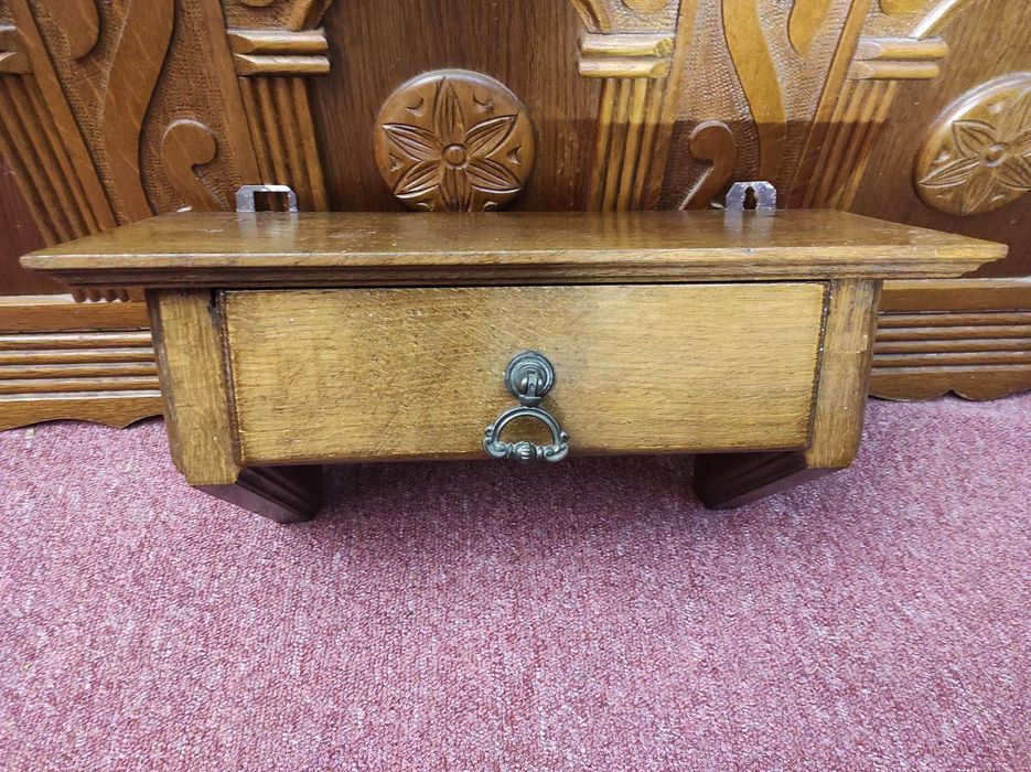 Drewniana Półka z szufladą na klucze 40 cm,