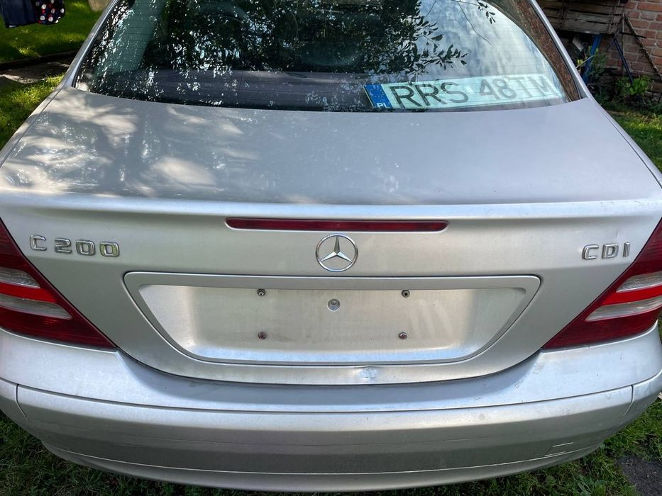 Кришка багажника мерседес w203 c180 c200 c320 седан 744