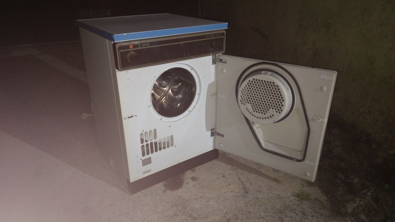 Máquina de secar roupa