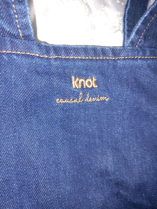 Jardineiras de ganga, 24 meses