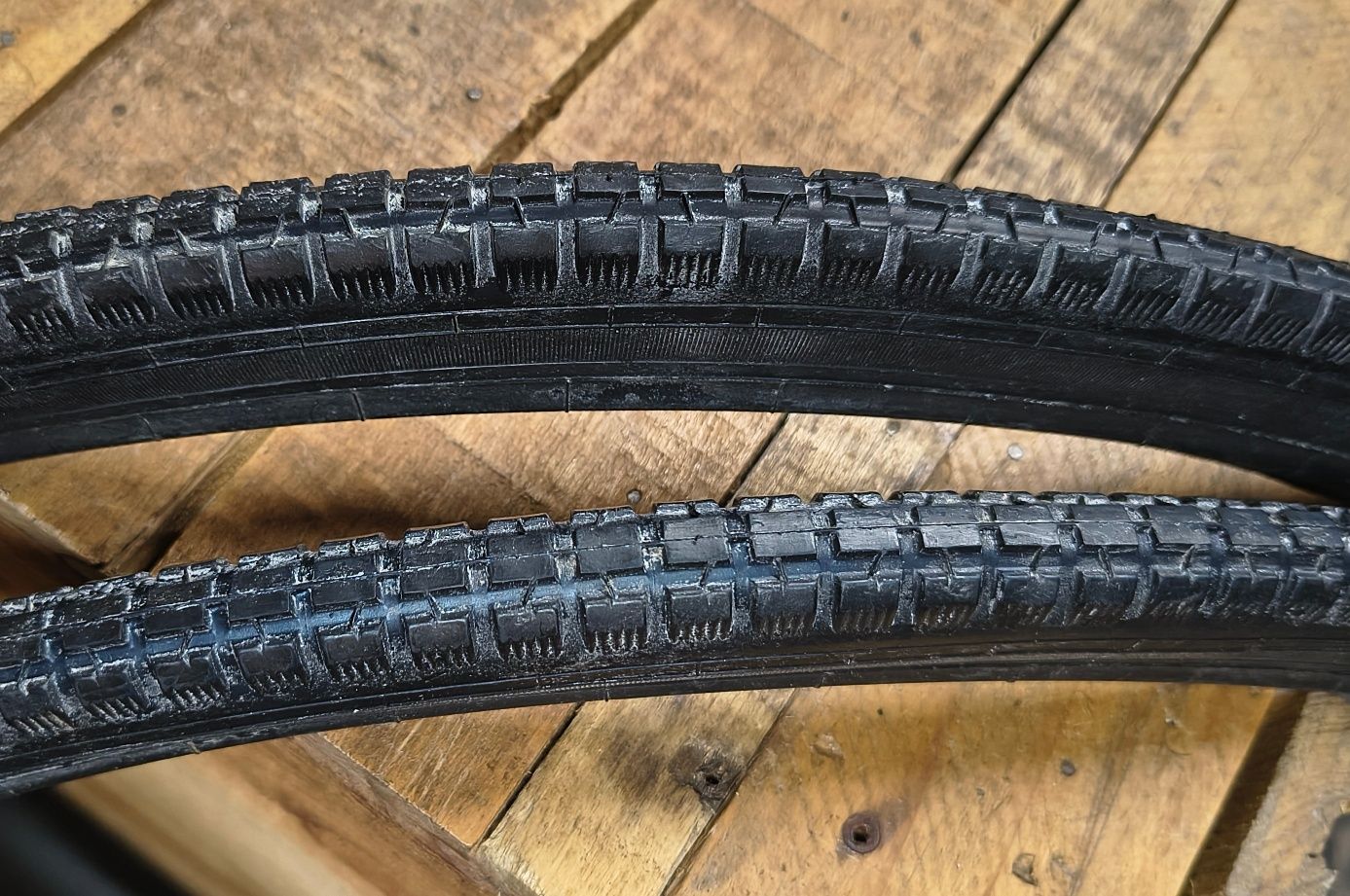 Pneu Michelin preto MADE IN FRANCE bicicleta urbana 700x35C / 35-622