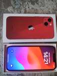 iPhone 13 128 GB iOS 18 z gadzetami