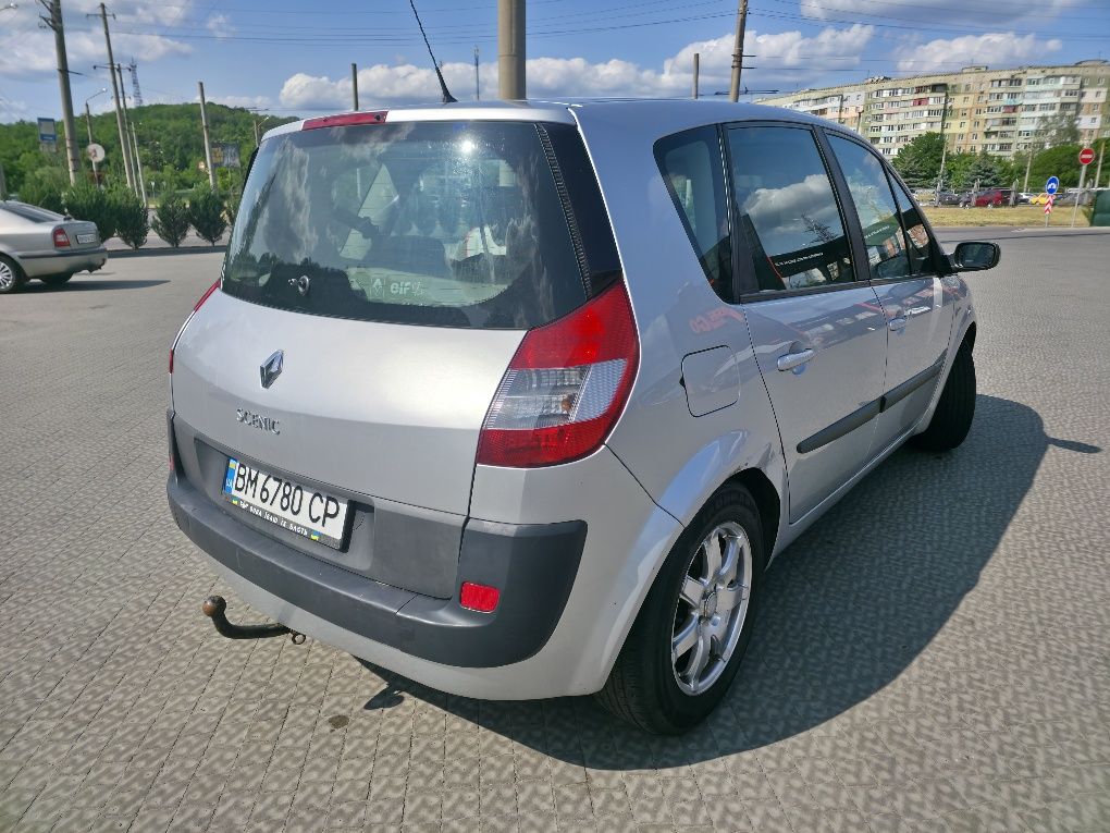 Sceniс 2 . 2.0 на газу.