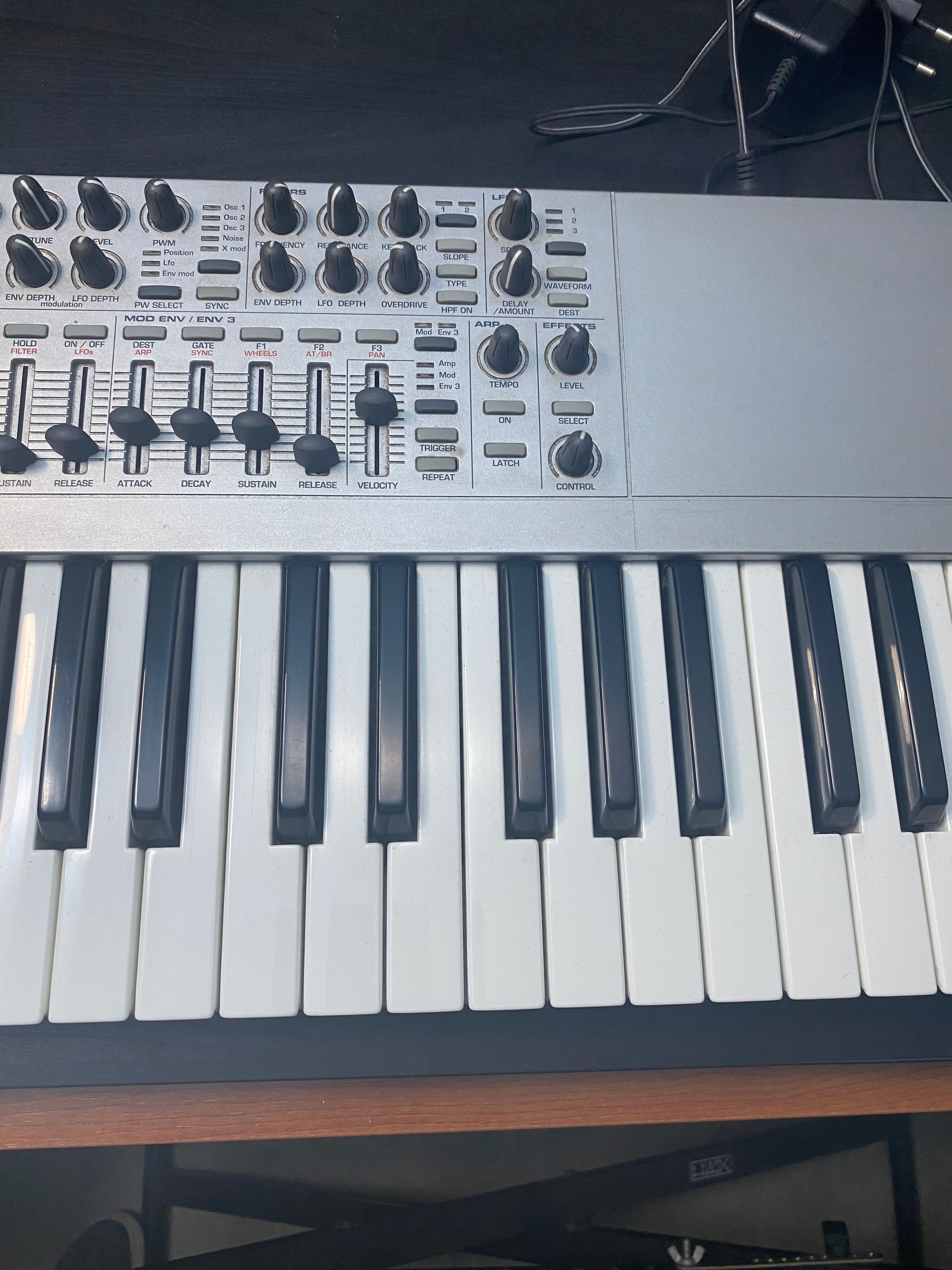 Sintetizador Novation X Station 49 Controlador Midi co