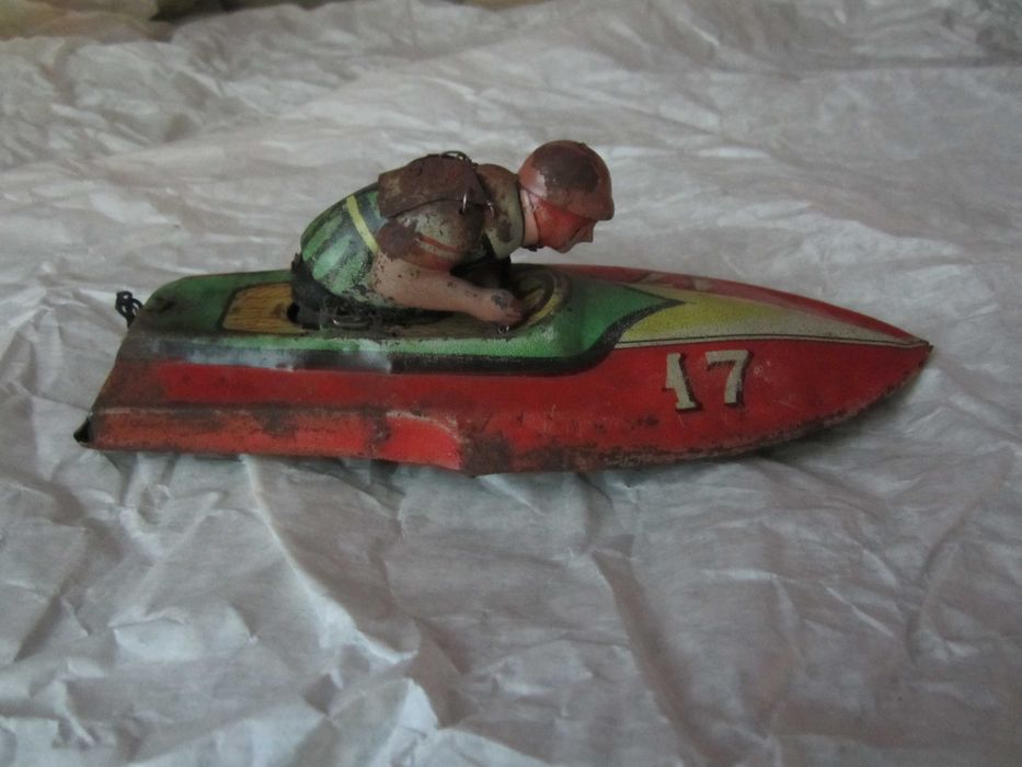 Ретро игрушка  лодка , грузовик , трактор