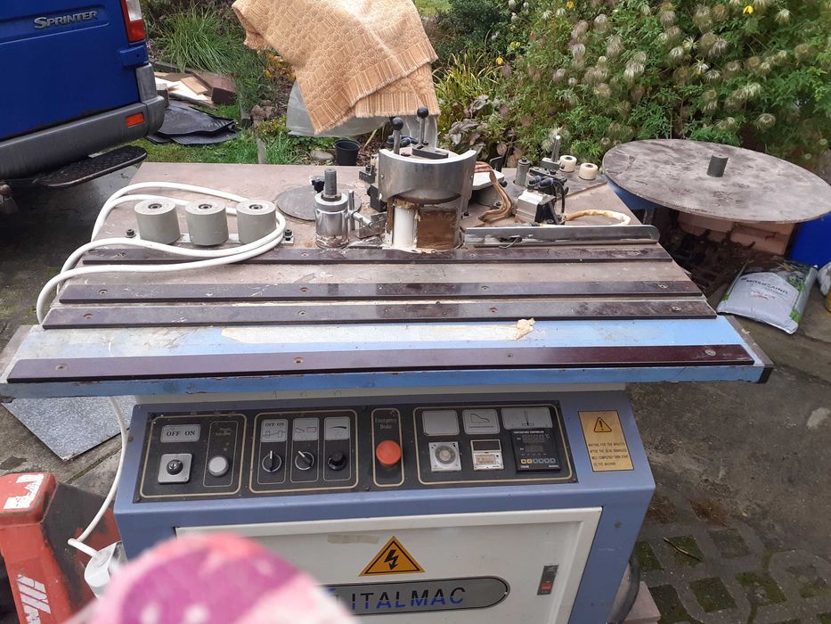 Okleiniarka do płyt meblowych