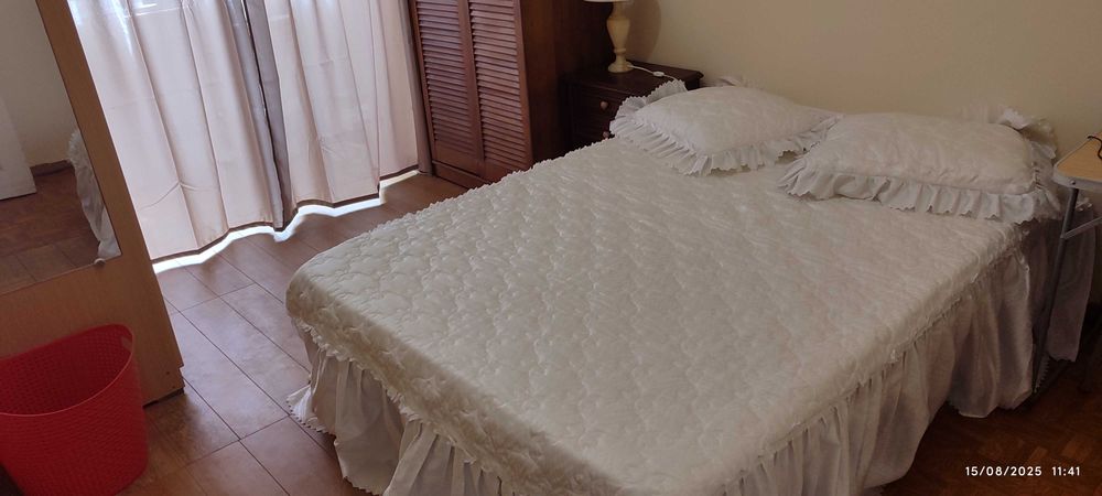 Arrendo quarto para senhoras