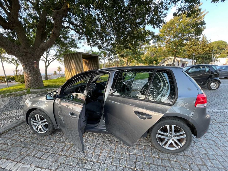 VW Golf 1.6 TDI Confortline ótimo estado