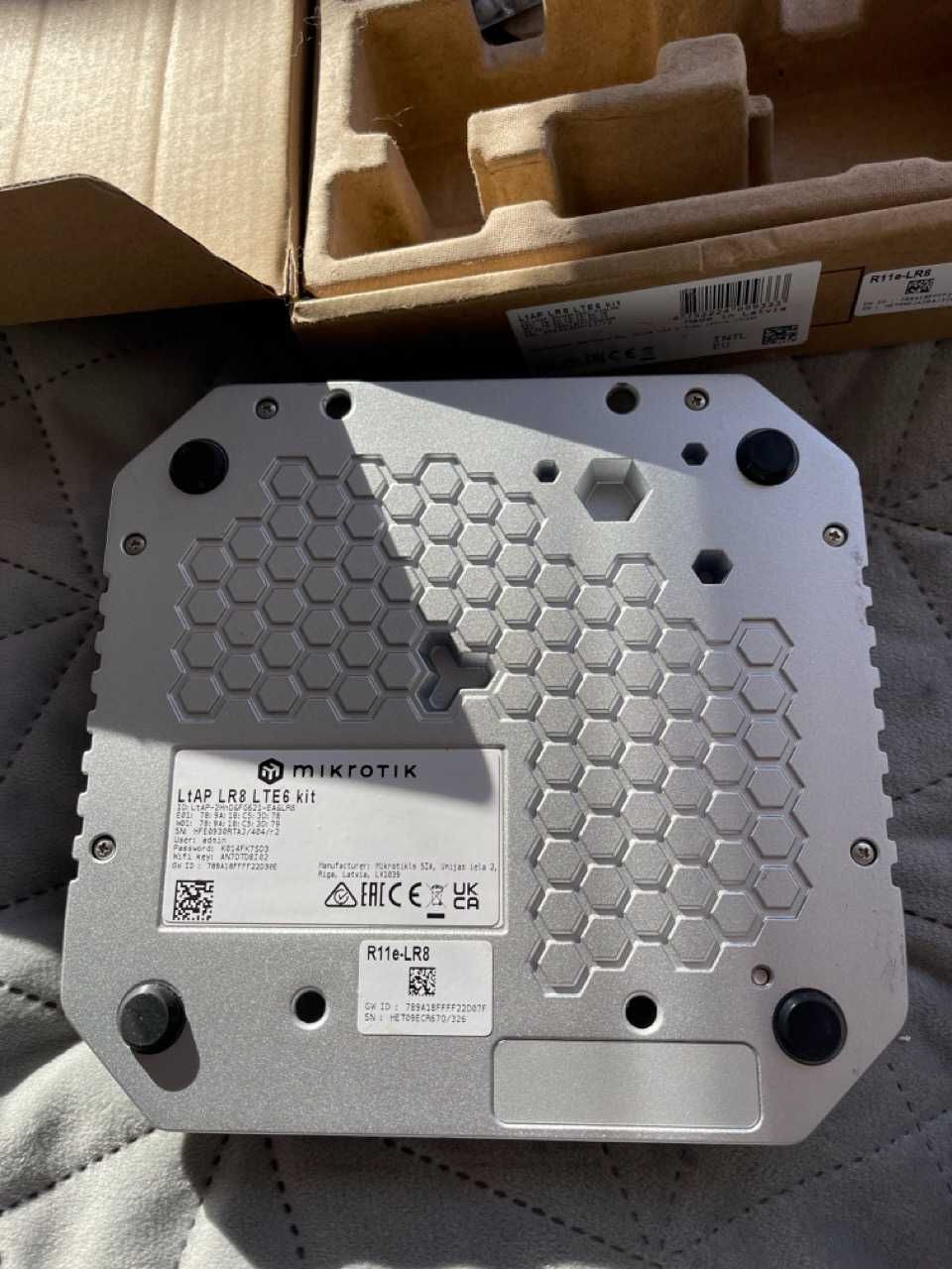 MikroTik – LtAP LR8 LTE6 kit (LTAP-2HND&FG621-EA&LR8G)