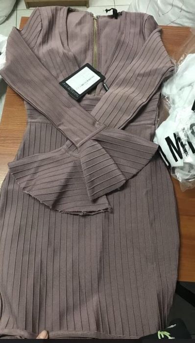 Шикарное бандажное платье Missguided XS Peace and Love пепельно розово