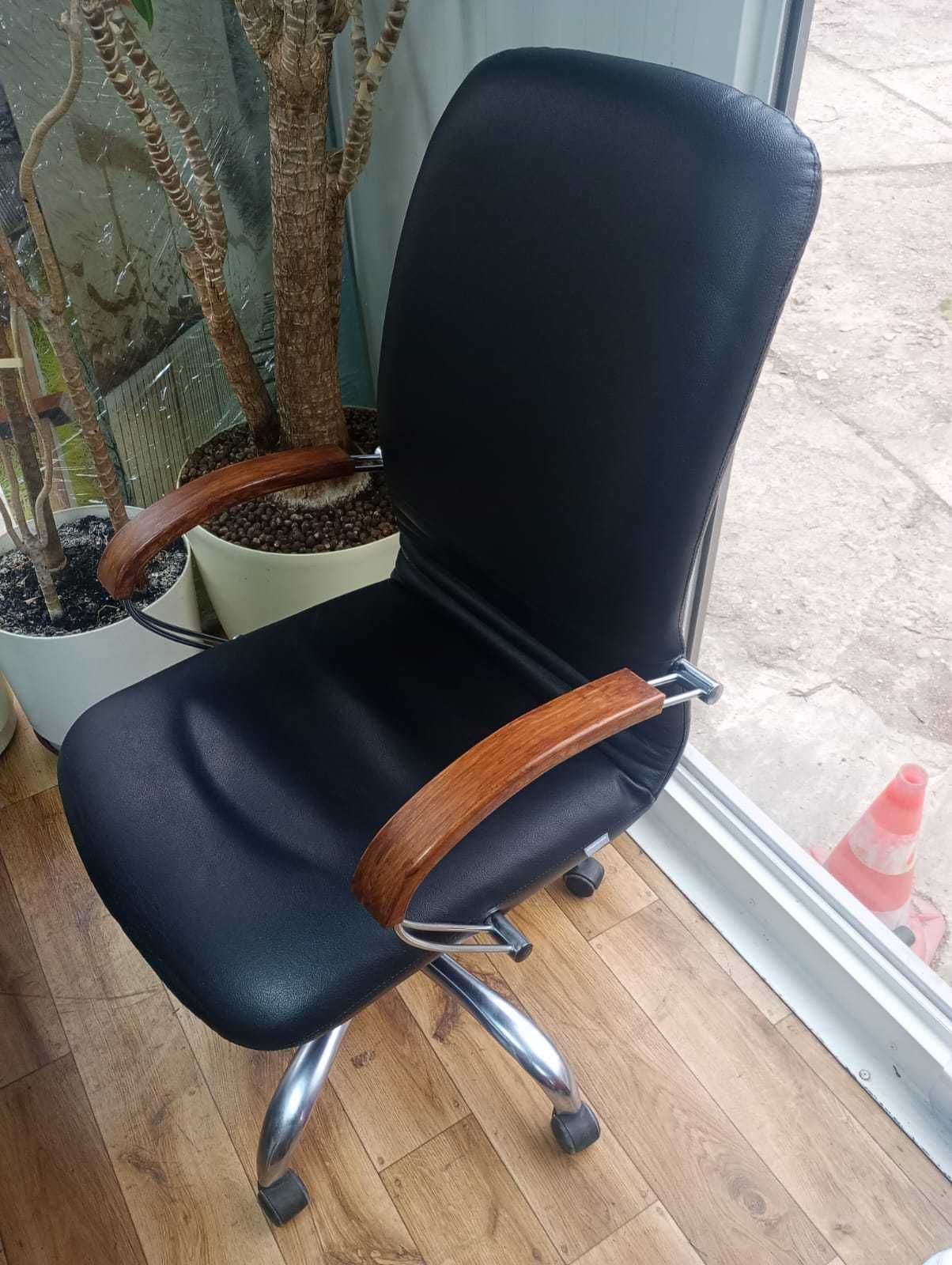 Fotel gabinetowy obrotowy czarny NWY STYL fotele dom salon fotele