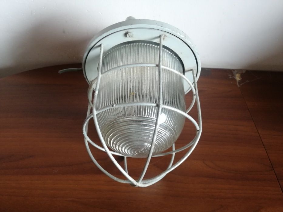 Duża lampa przemysłowa POLAM GDAŃSK AK-11 kanałowa loft