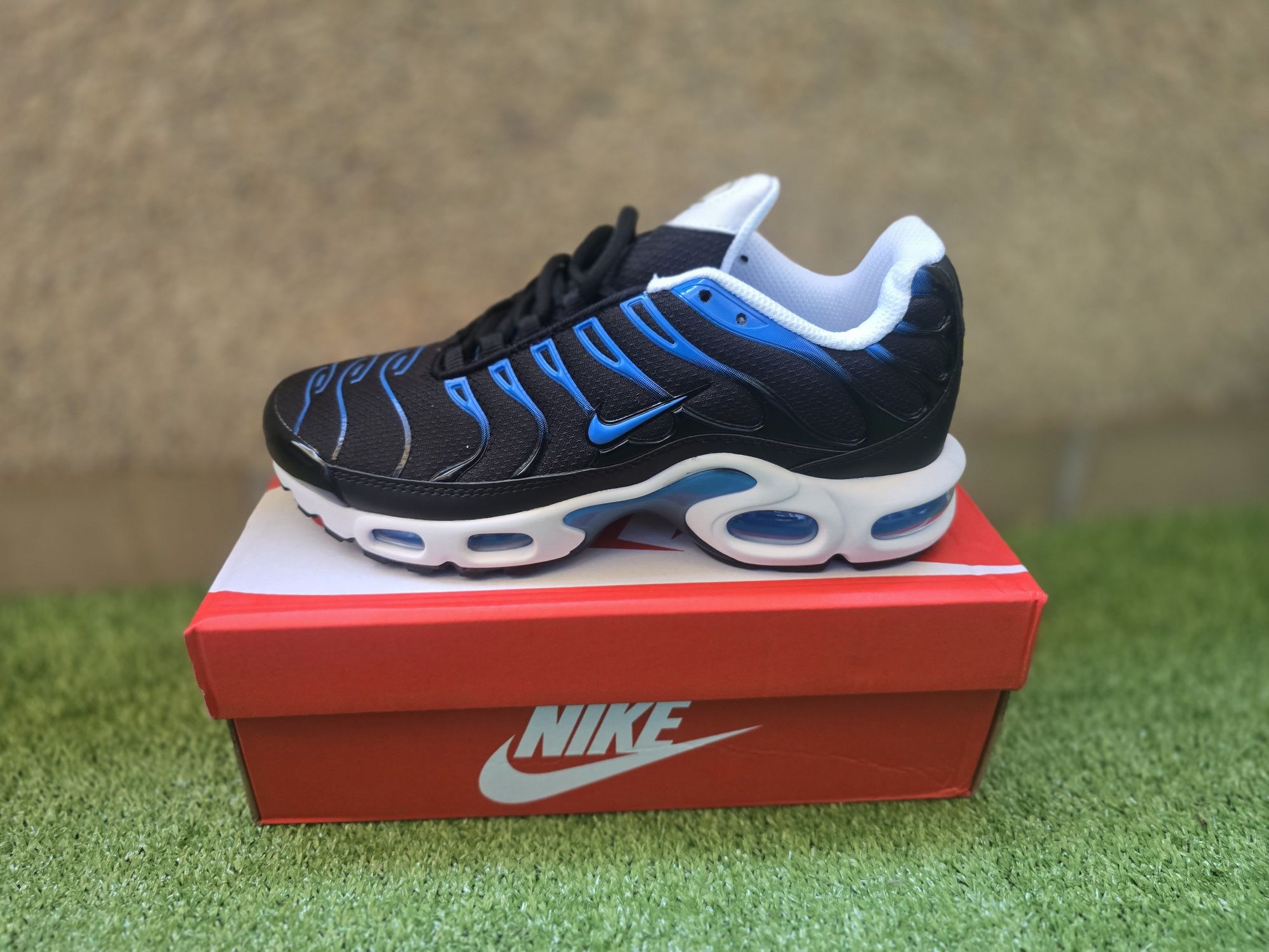 Nike Air Max TN preta azul