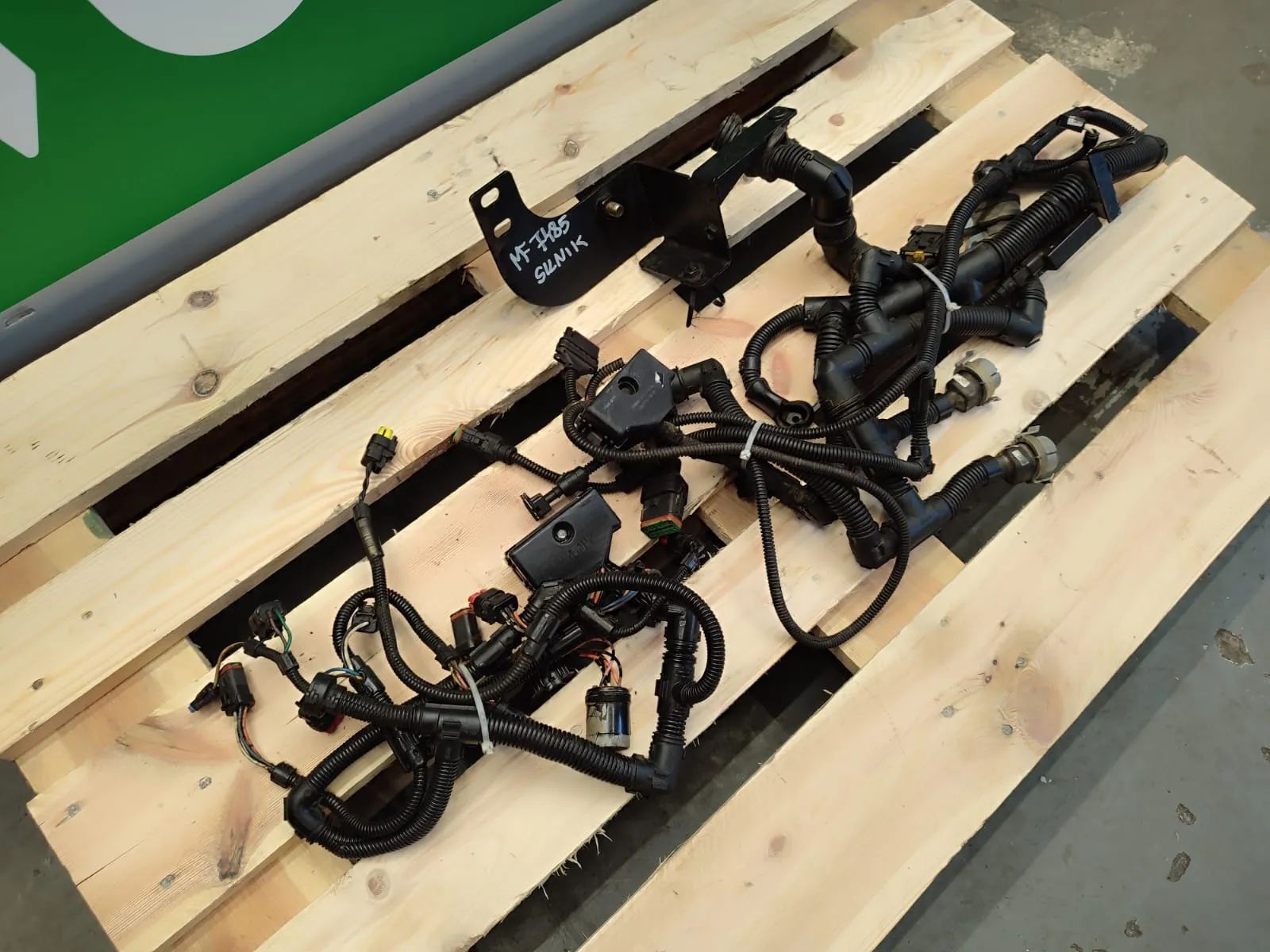 Wiązka elektryczna silnika V836866955 PERKINS 1106D-E66TA