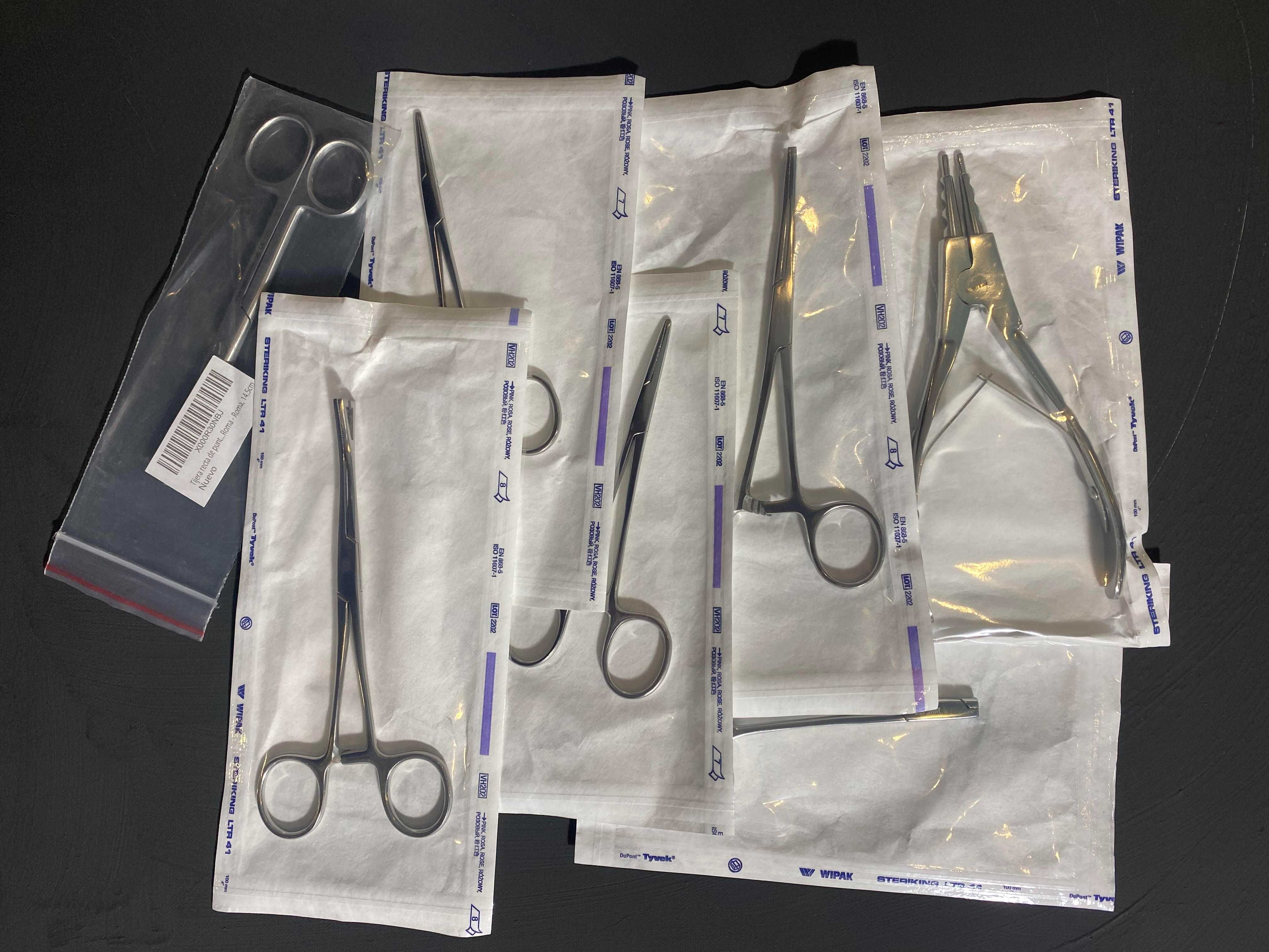 CONJUNTO DE PINÇAS E TESOURAS PARA  PIERCING - LACRADO E ESTERILIZADOS