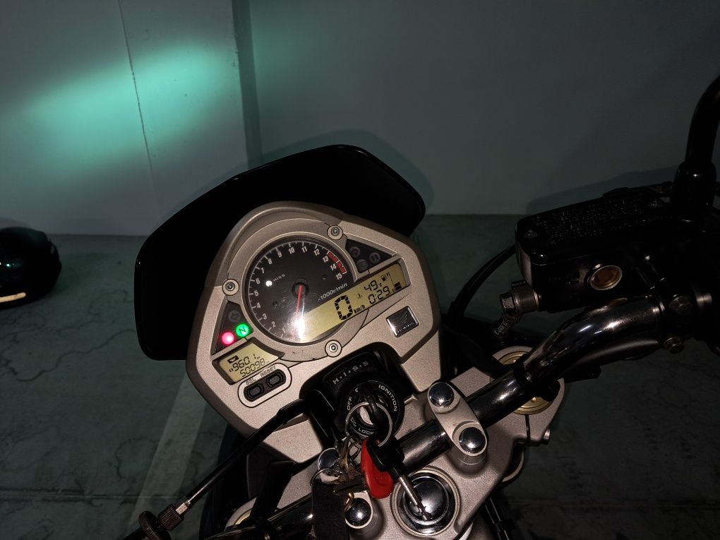 Vendo hornet 2008