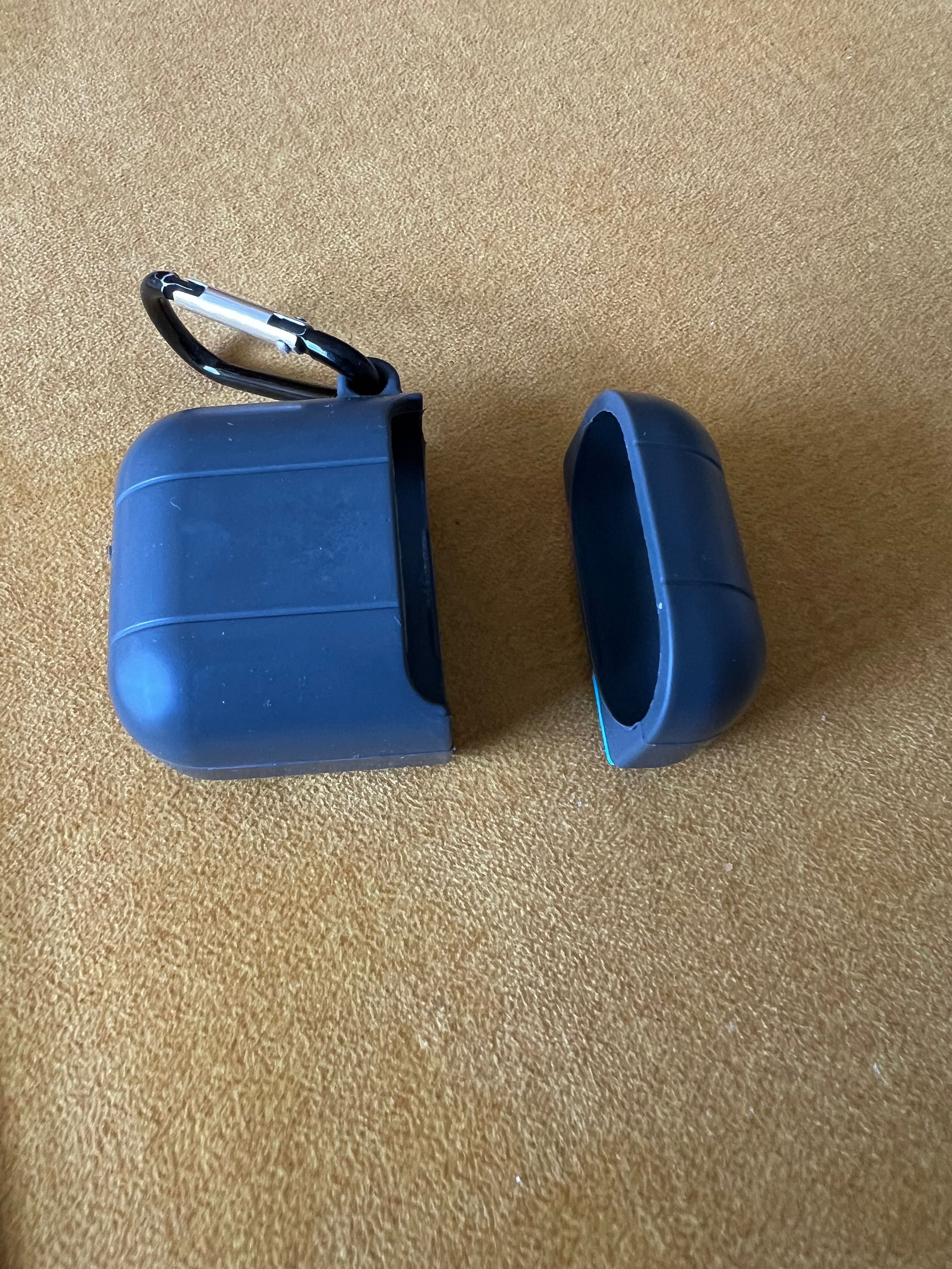 Etui Apple AirPods 1 - konsola