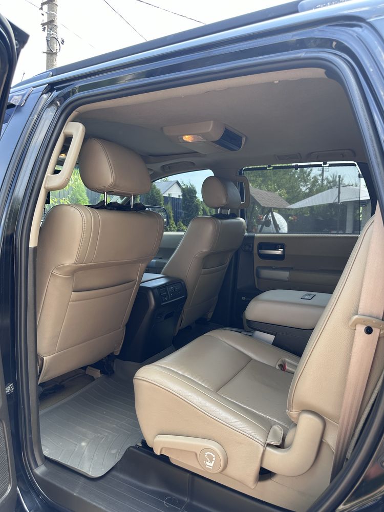 Toyota Sequoia 5.7L V8
