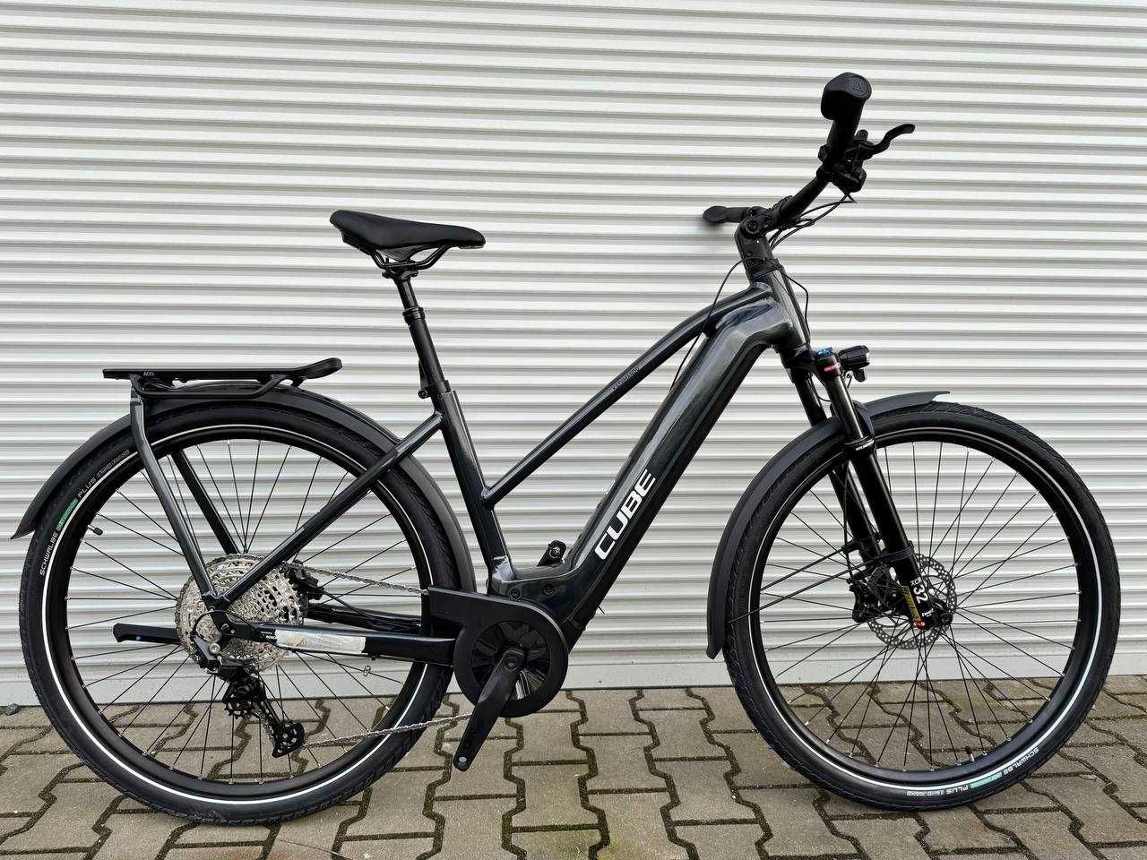 Nowy Cube Kathmandu Hybrid Exc 750 Trapeze Black