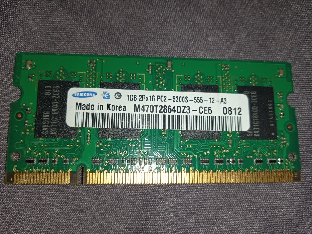 Модуль памяти SO-DIMM Samsung DDR3 1GB 1600MHz