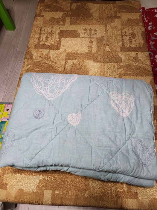 Продам зимову ковдру. Розмір 140×205