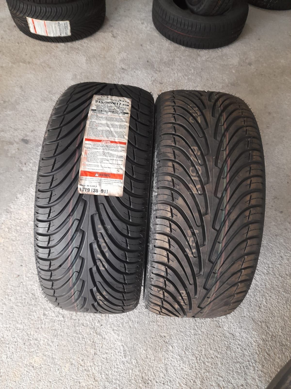 2 pneus Novos 215/50R17 Roadstone
