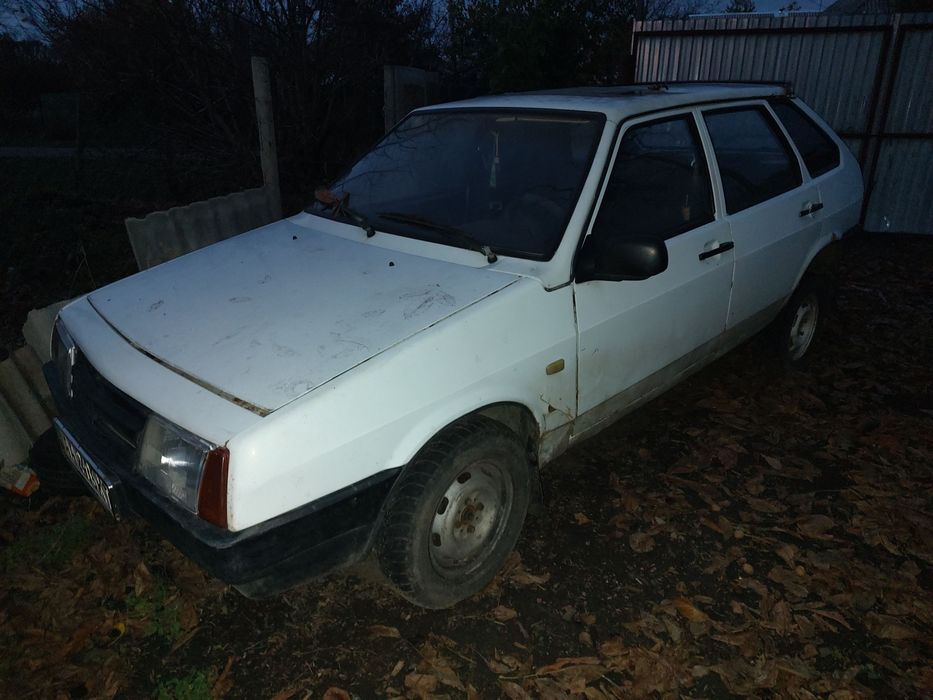 Продам ваз 2109. Машина на ходу.