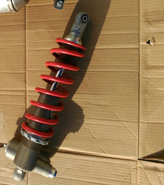 Amortecedor traseiro e coletor Escape  YZ450F 2012
