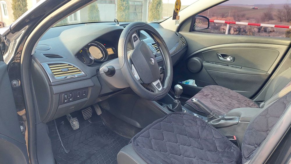 Рено меган 2013 універсал