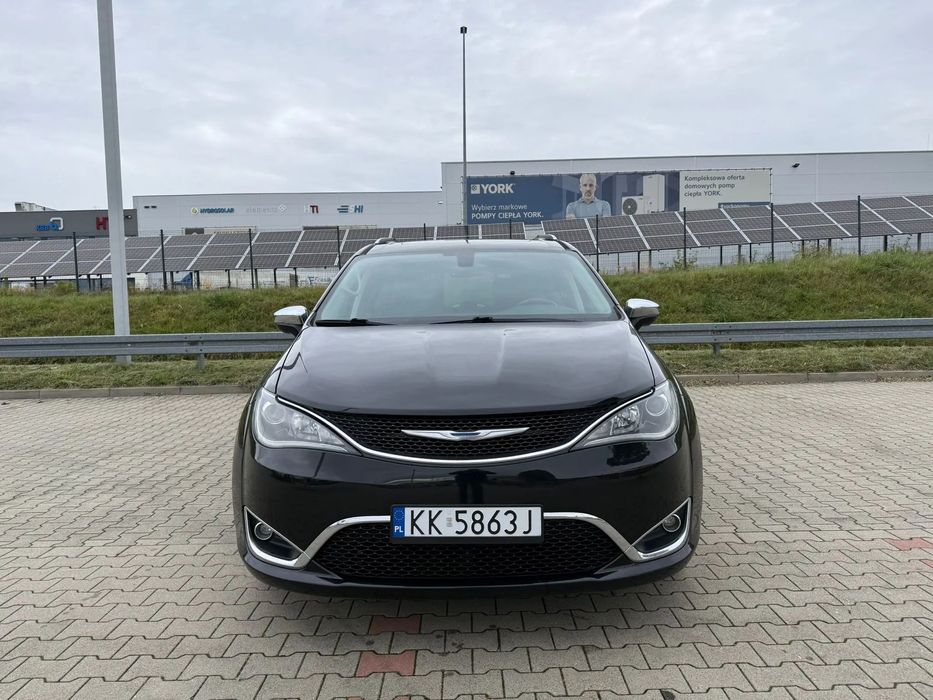Chrysler Pacifica Chryslera Pacifica 3.6 Limited 2018 7 osobowy automat