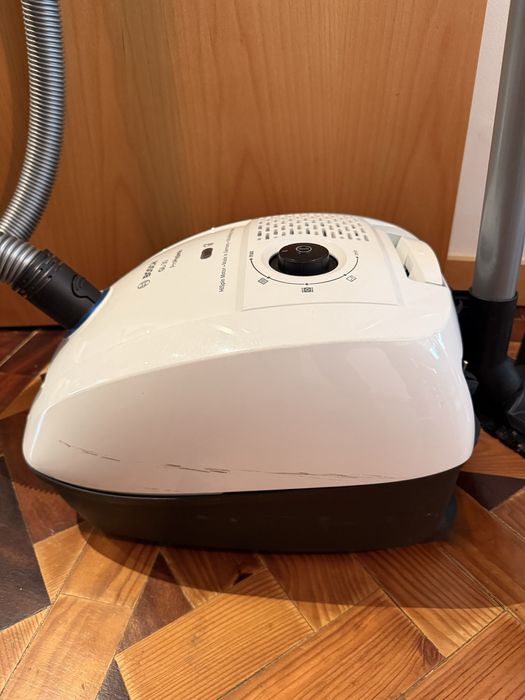 Aspirador com Saco BOSCH BGL3HYG Série 2 ProHygienic