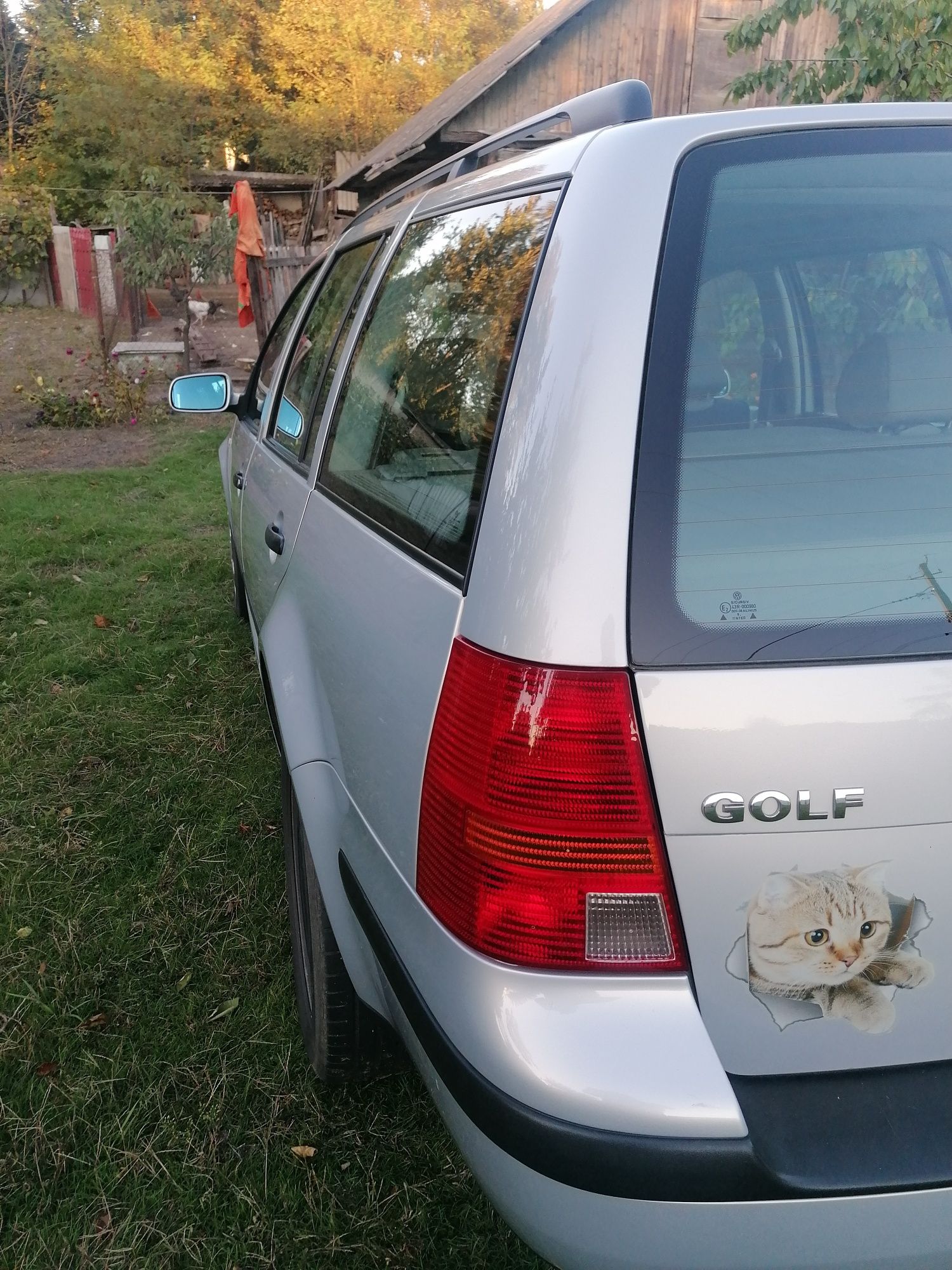 Golf 4 Universal 1,6 бензин 2000 в идеале