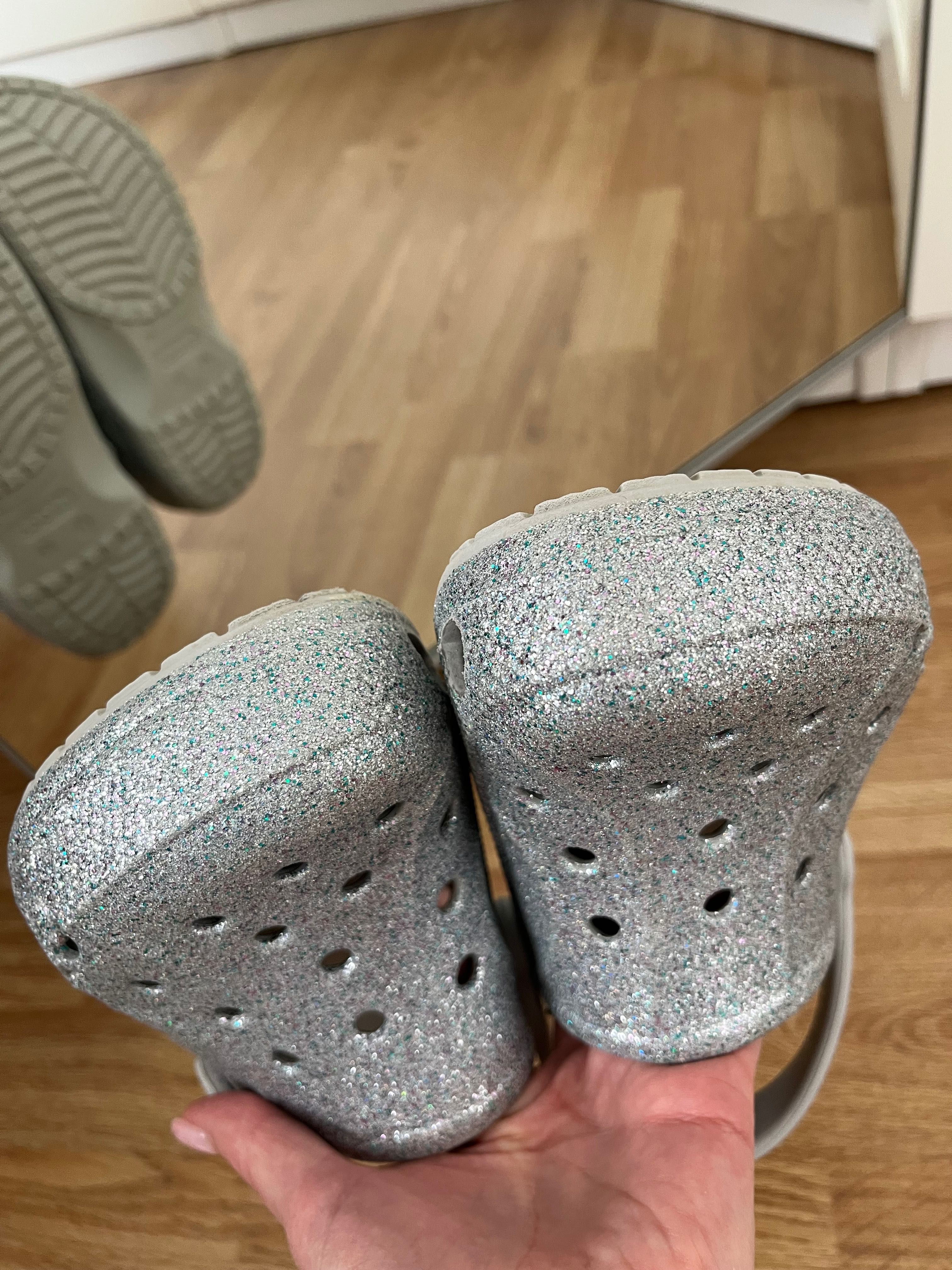 Crocs dla dziewczynki glitter brokatowe srebrne rozmiar J2 33-34