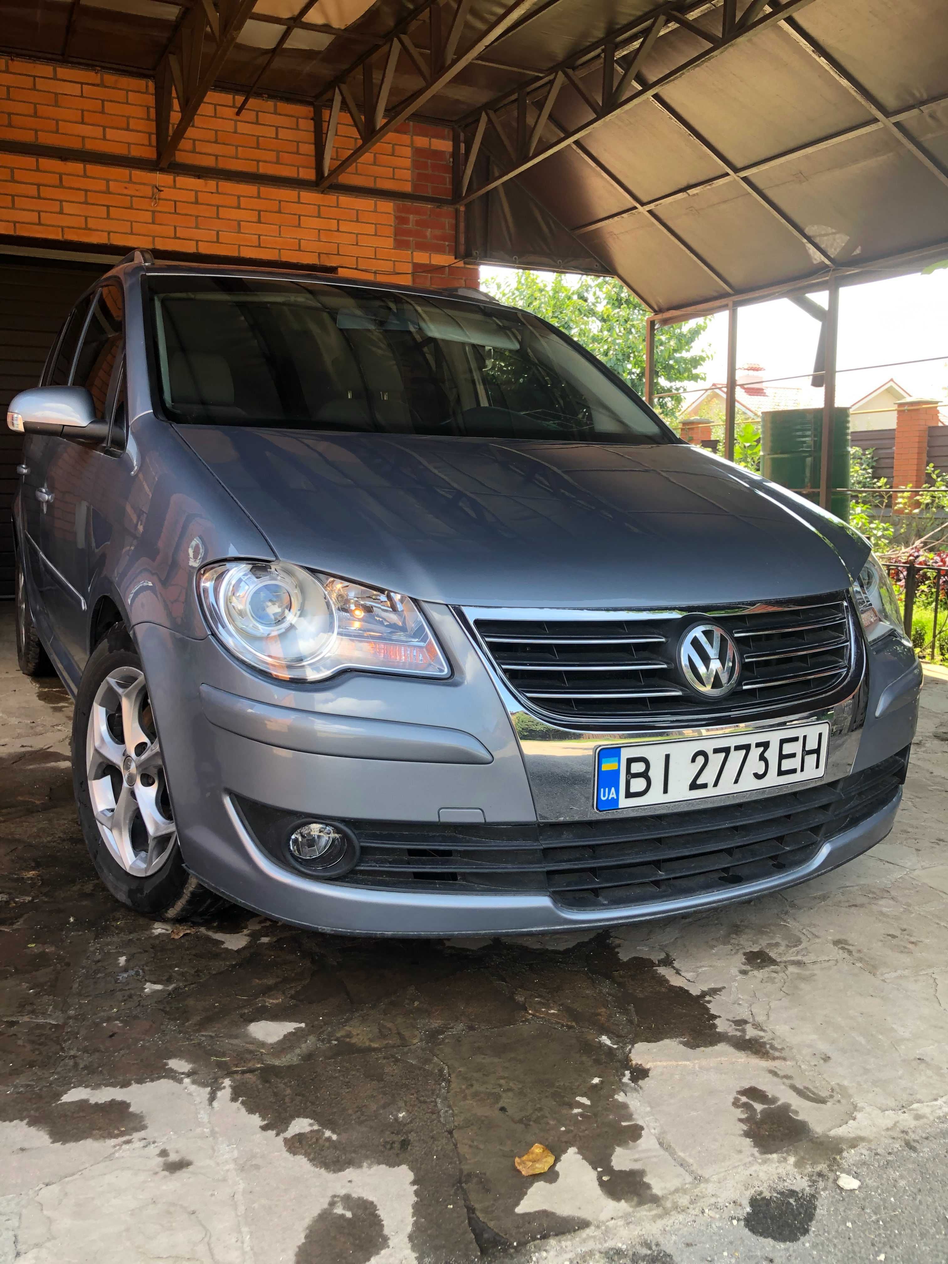 Продам Volkswagen Touran 2007