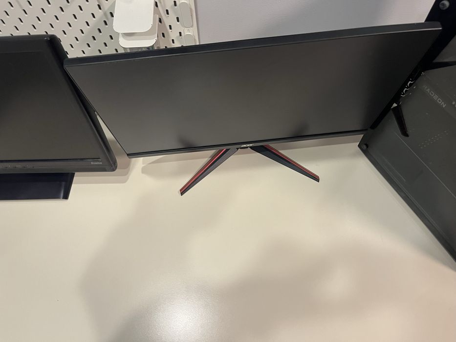 Biurko z szufladami vox