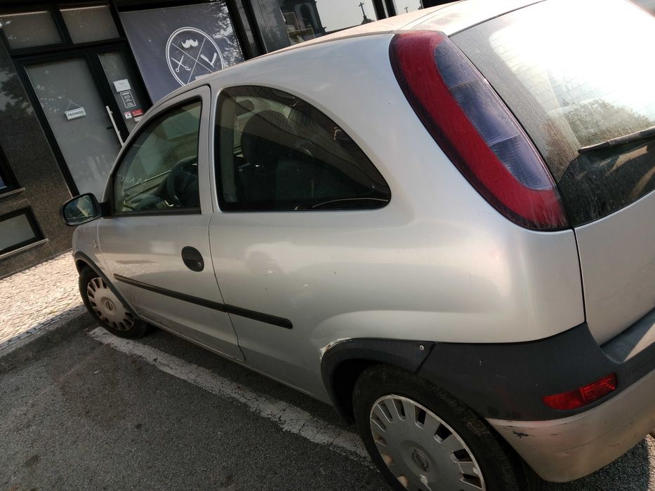 Vendo carro econômico só precisa bomba de embraiagem