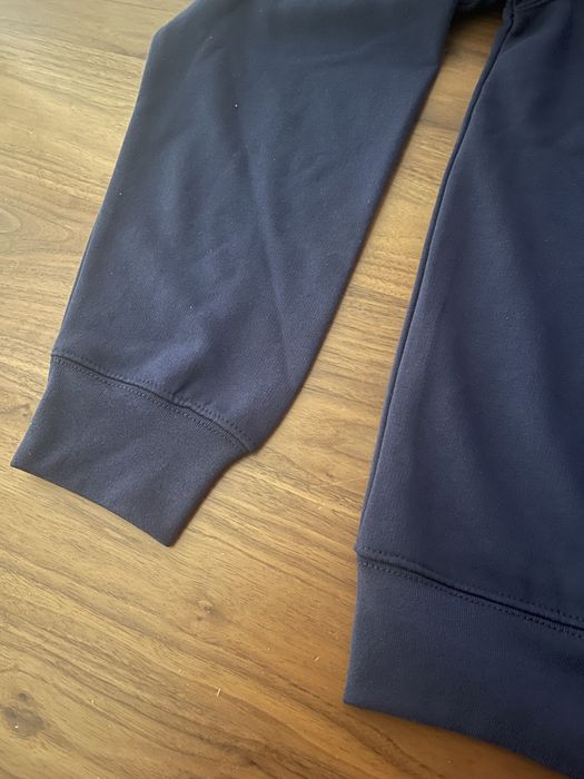 Camisola azul marinha cardada com fecho na gola Modalfa