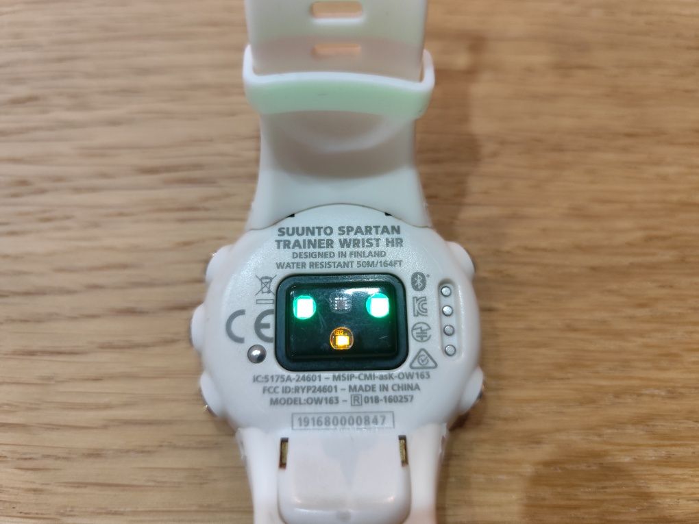 Relógio GPS SUUNTO SPARTAN trainer wrist HR