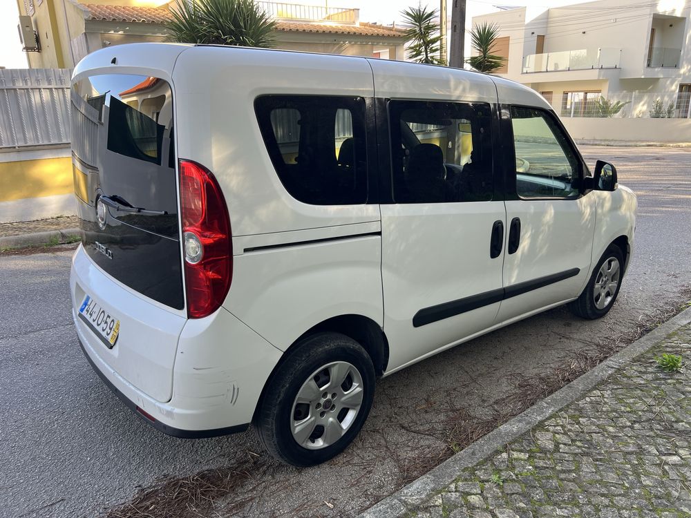 Fiat doblo 1.3  5 lugares