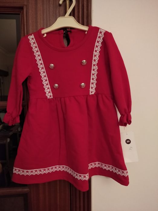 Vestido novo tamanho 30 meses