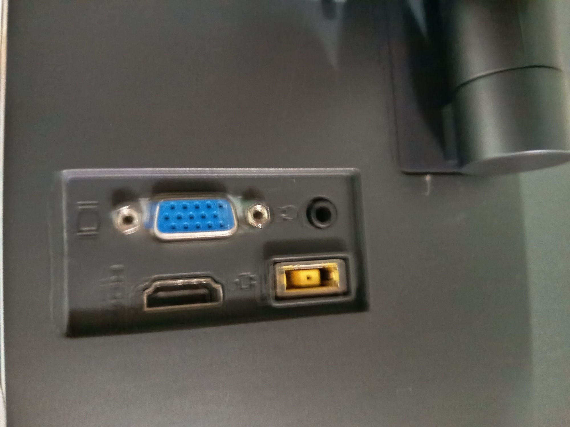 Monitor Lenovo 24 LV24I-10