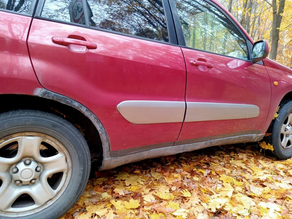 Toyota  RAV 4  2.0 LPG Rok 2001