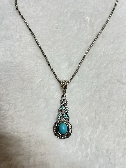 Piękny elegancki naszyjnik 19